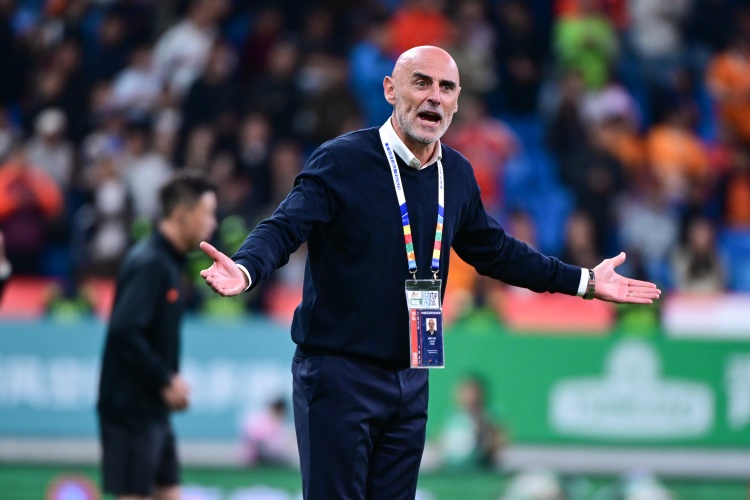 海港0-1负十人泰山保级警报未除 8月连续客场抢分难度大