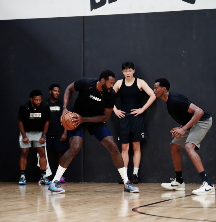 杨瀚森与小乔丹、3J合练 训练师提出内线八项核心要求 杨瀚森与小乔丹、3J合练 训练师提出内线八项核心要求