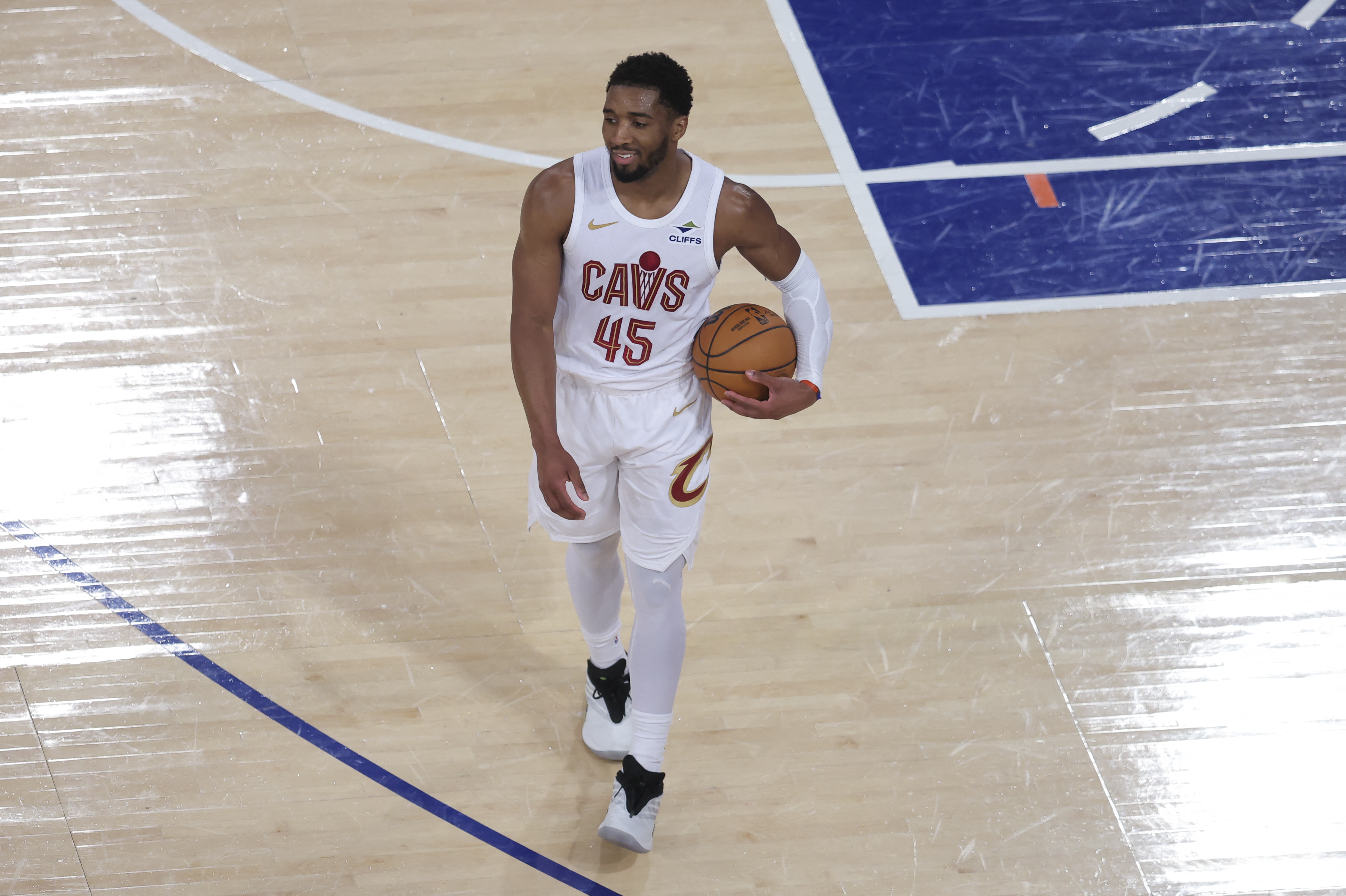 NBA15大垃圾合同：恩比德居首 特雷·杨第二