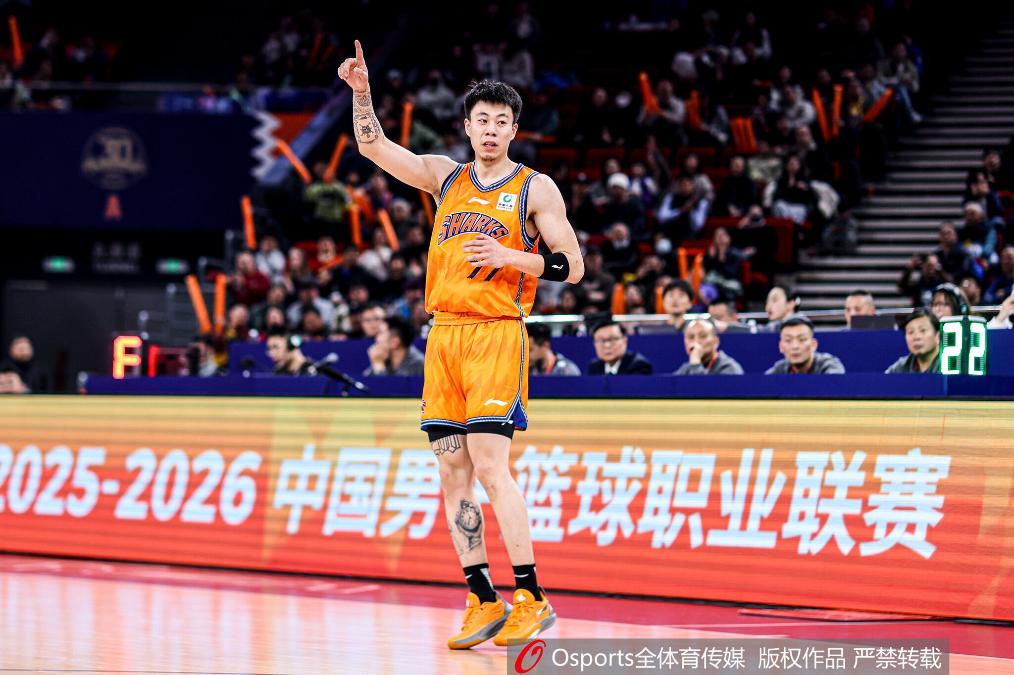 张镇麟将签李宁多年合约 上季已穿JB3