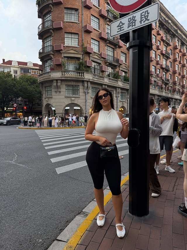 保罗·乔治妻子社媒晒随夫中国行照片:在上海的48小时! 保罗·乔治妻子社媒晒随夫中国行照片:在上海的48小时!