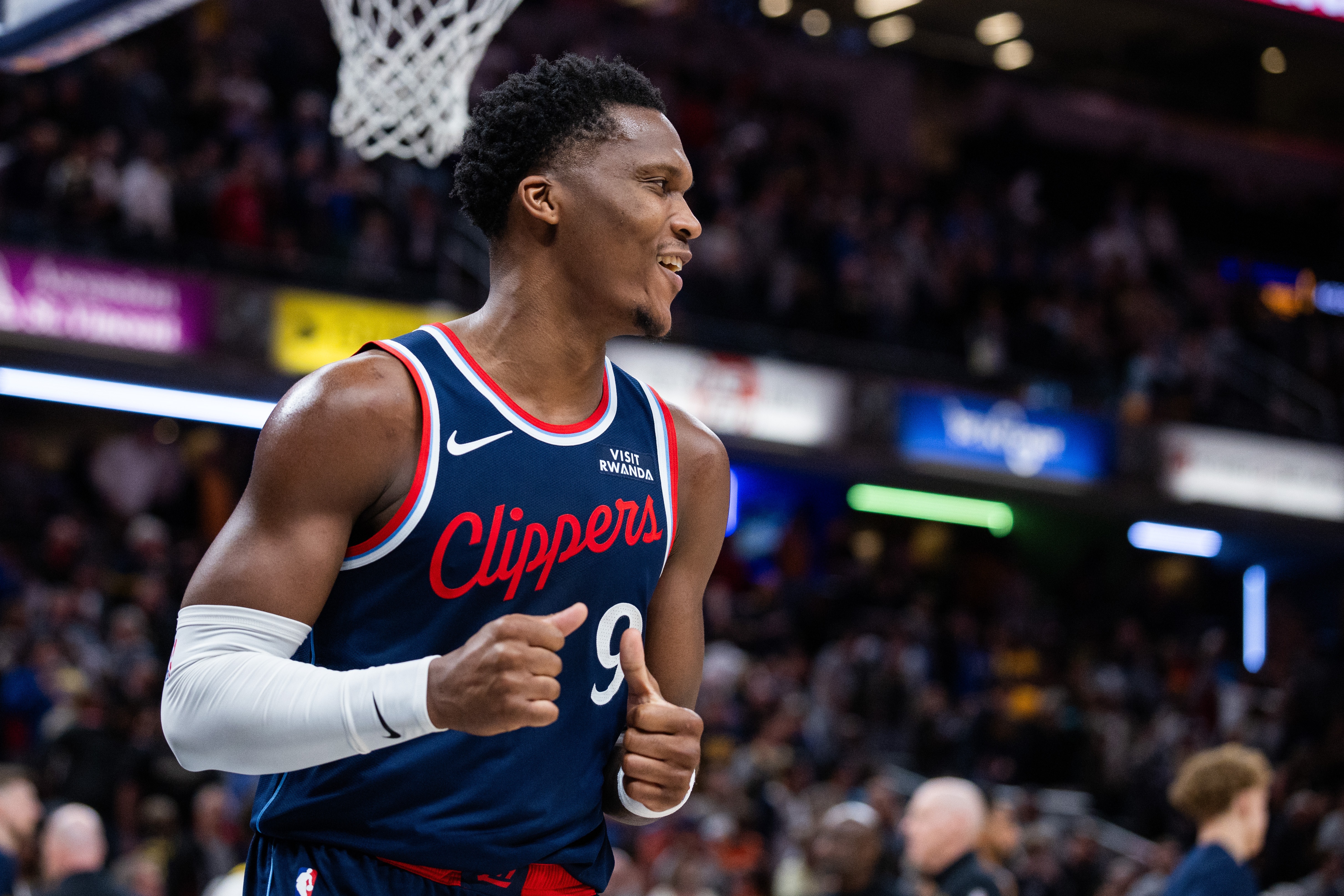 名记:快船尚未撤回对马瑟林的资质报价 可能通过交易获得补偿 名记:快船尚未撤回对马瑟林的资质报价 可能通过交易获得补偿